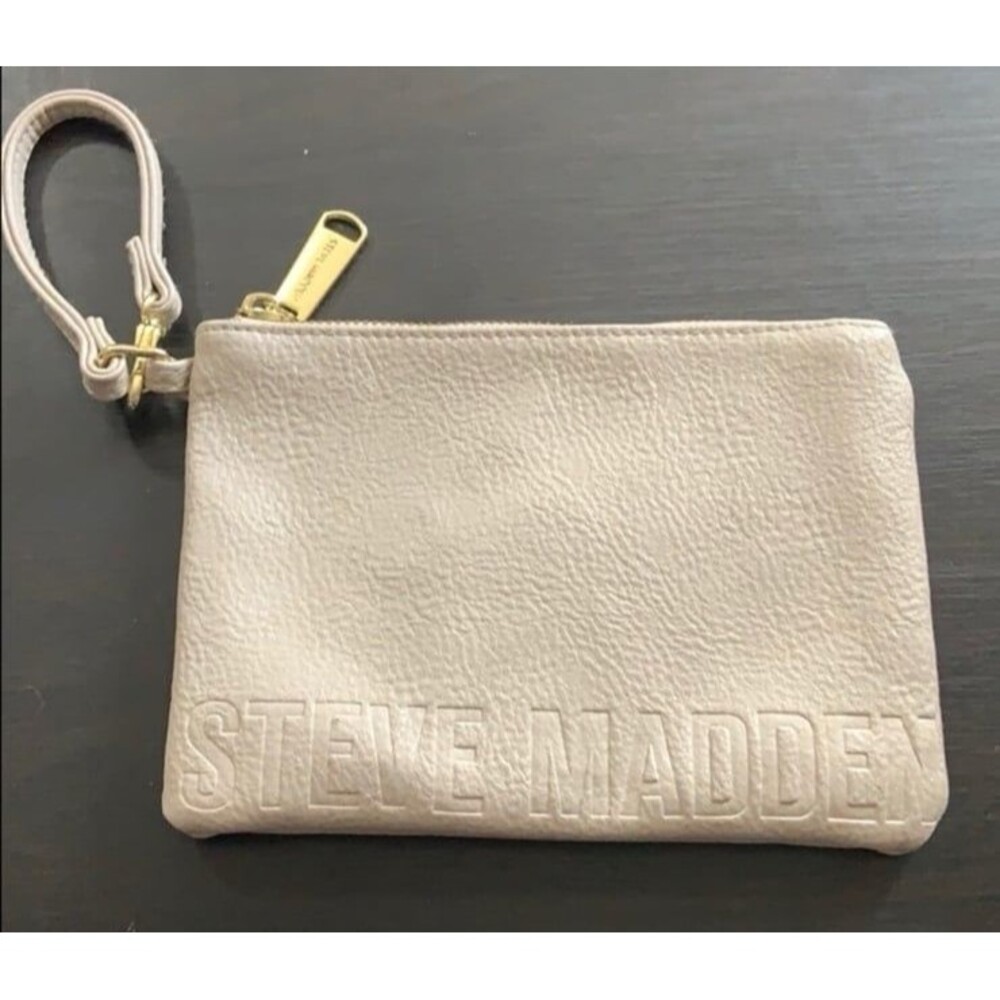 White Wristlet / Clutch by Steve Madden